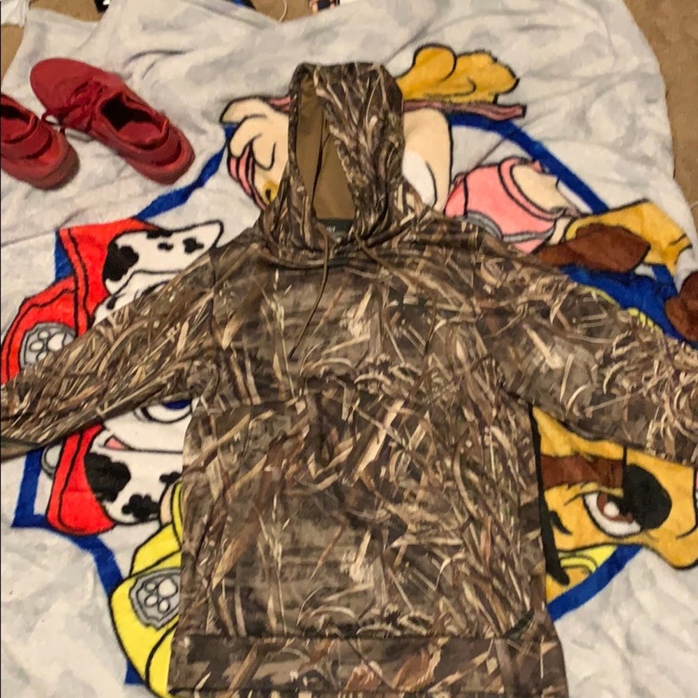 Camo sweater never been used great condition